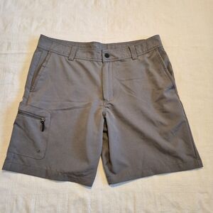 Magellan men's size 36 gray fish gear shorts, mark on tag, VGUC